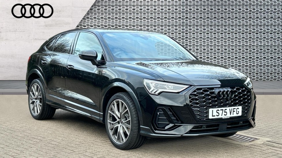 Main listing image - Audi Q3