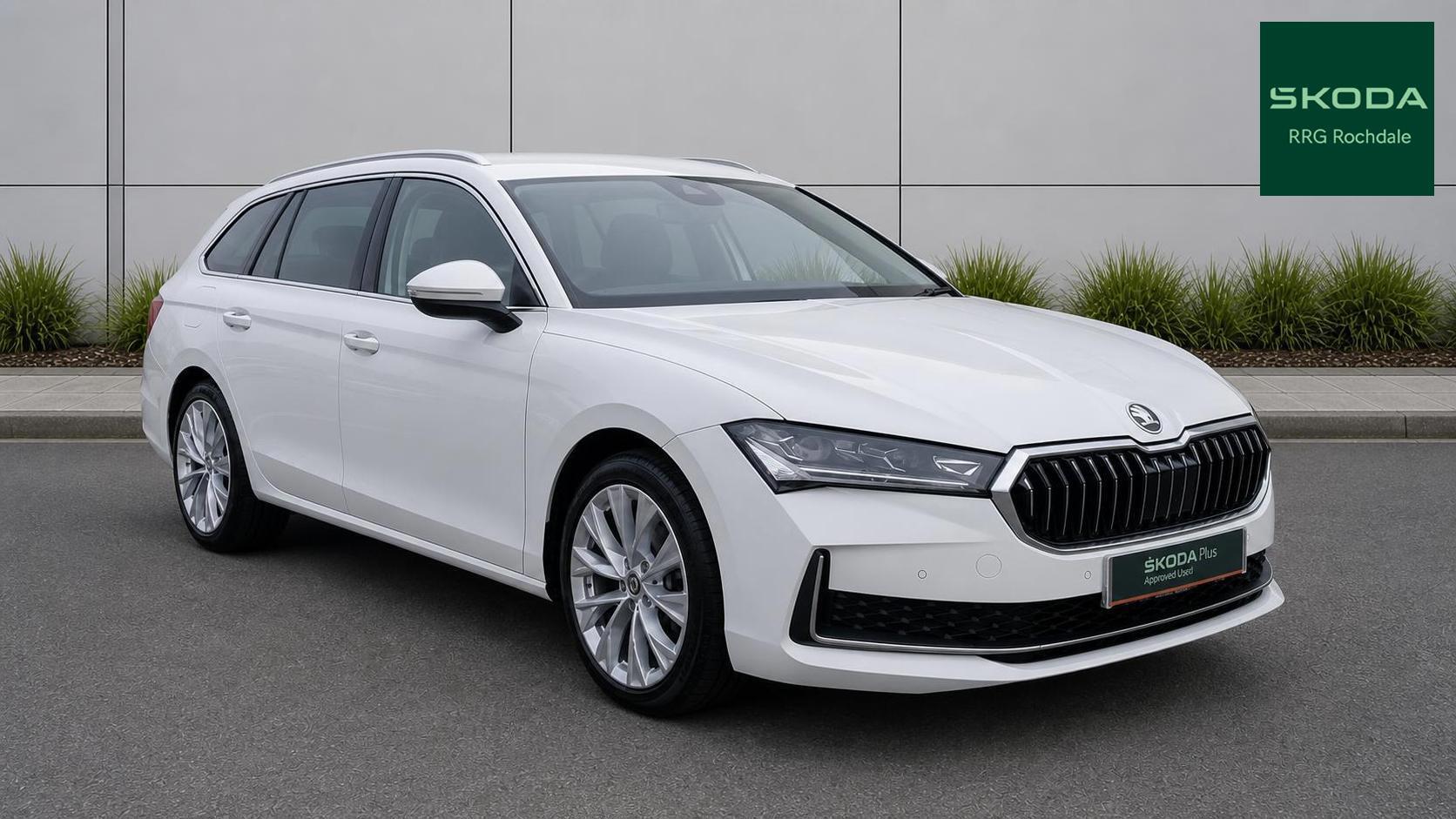 Main listing image - Skoda Superb
