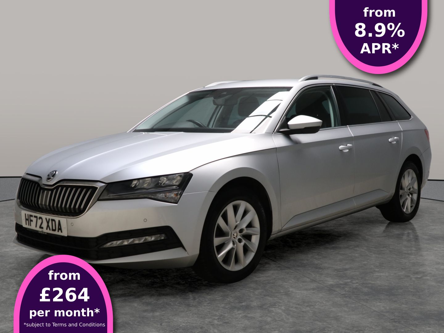 Main listing image - Skoda Superb Estate