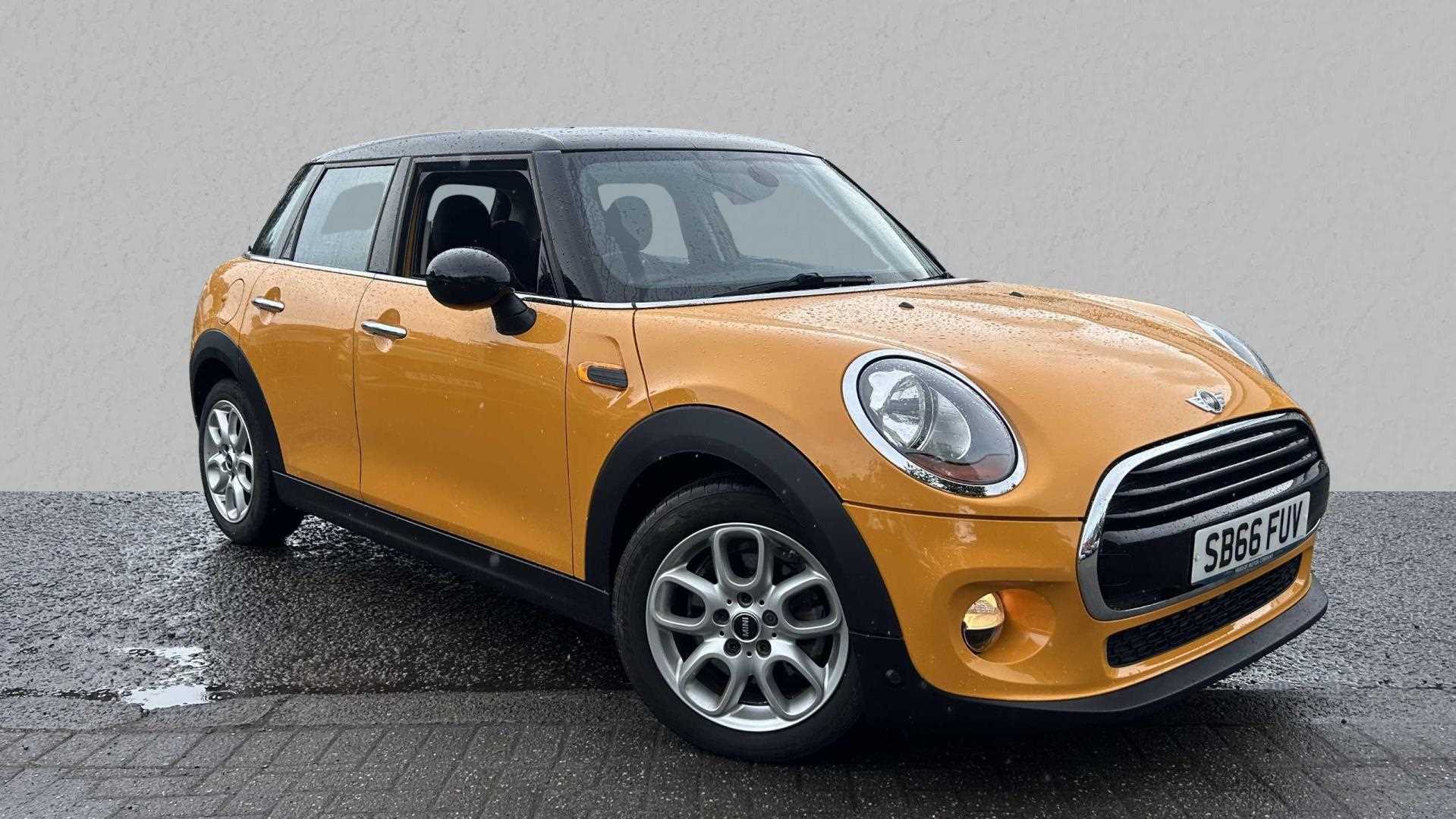 Main listing image - MINI Hatchback 5dr