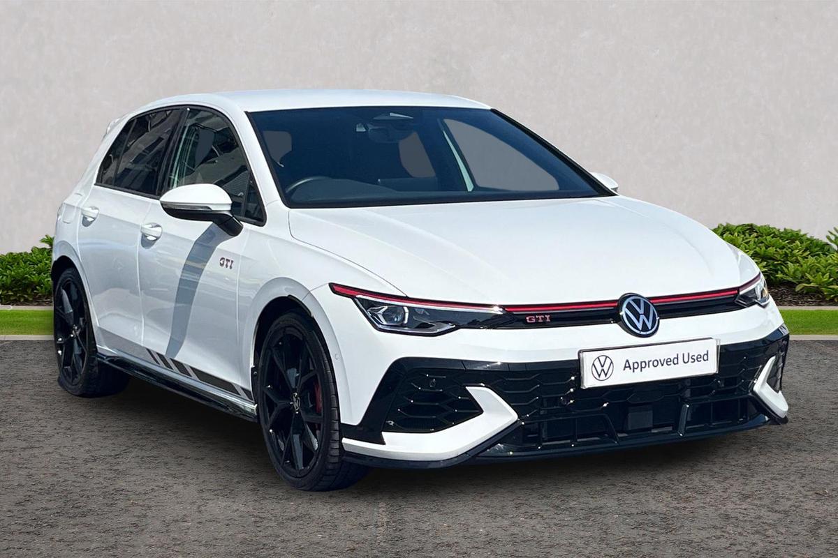 Main listing image - Volkswagen Golf