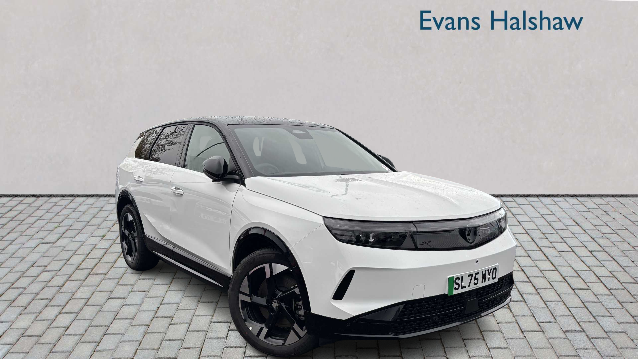 Main listing image - Vauxhall Grandland