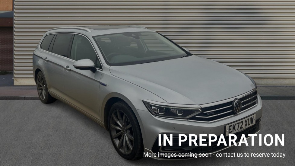 Main listing image - Volkswagen Passat GTE