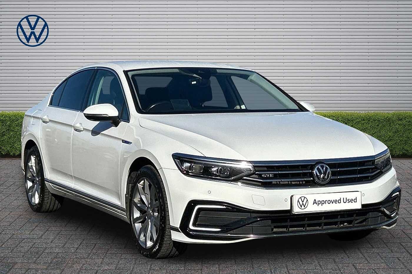 Main listing image - Volkswagen Passat