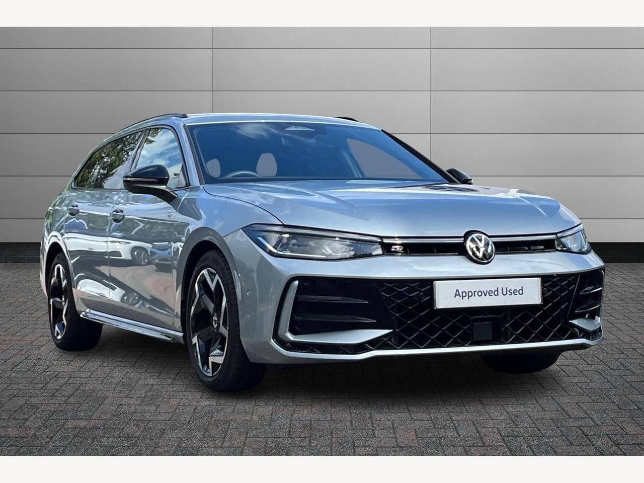 Main listing image - Volkswagen Passat Estate