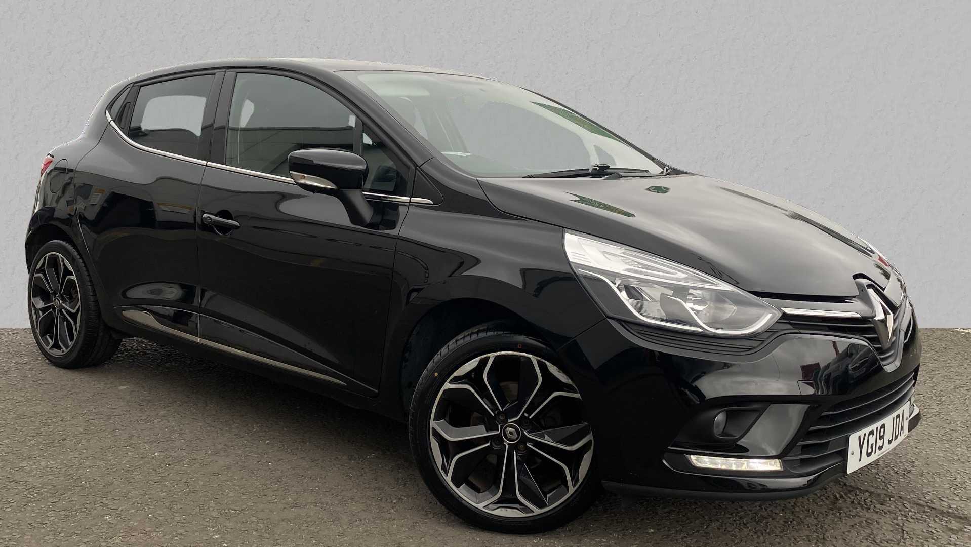 Main listing image - Renault Clio