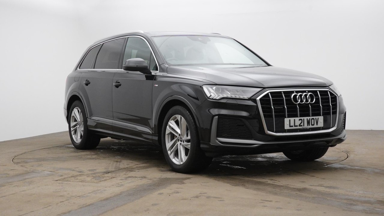 Main listing image - Audi Q7