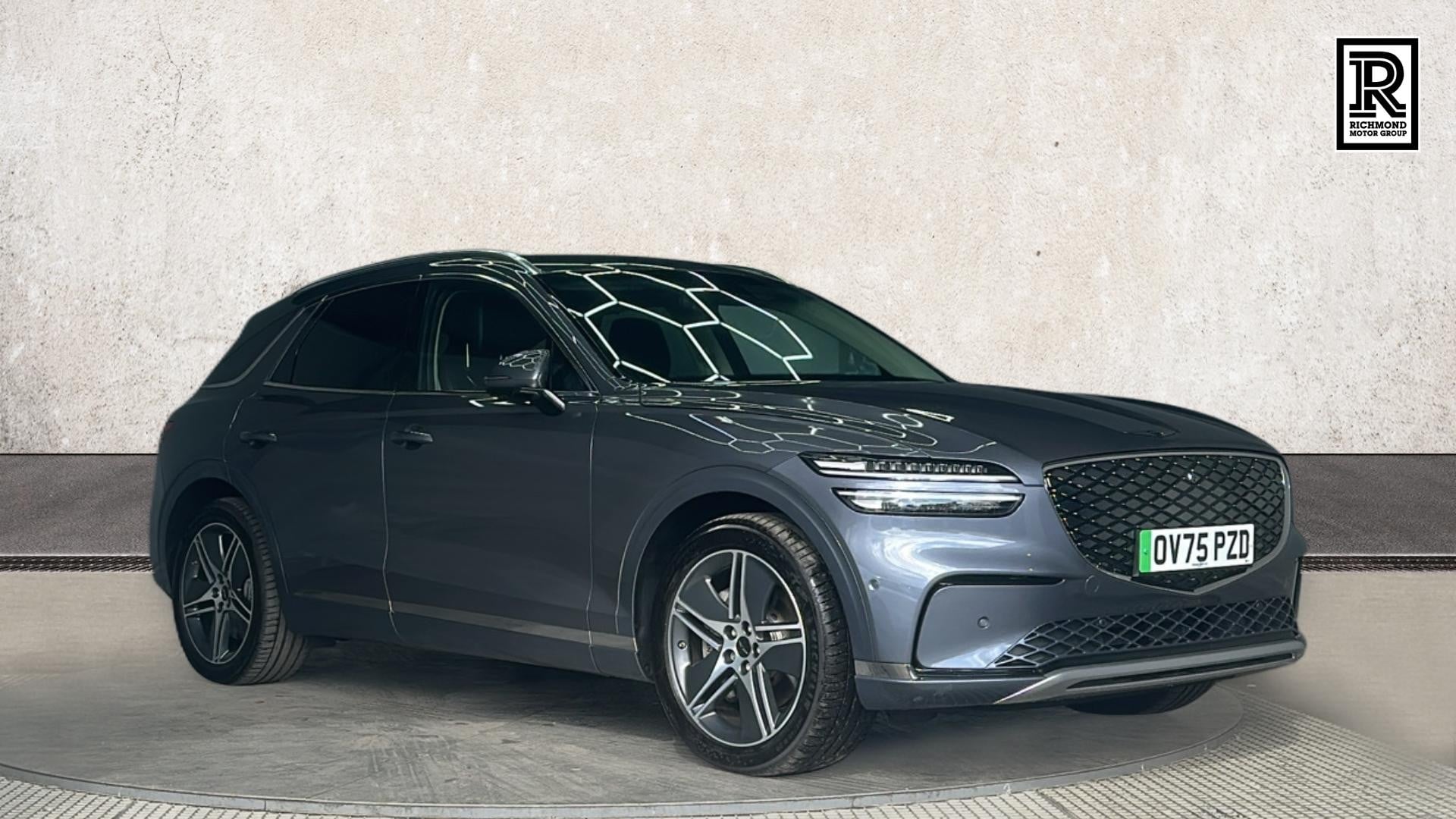 Main listing image - Genesis Gv70