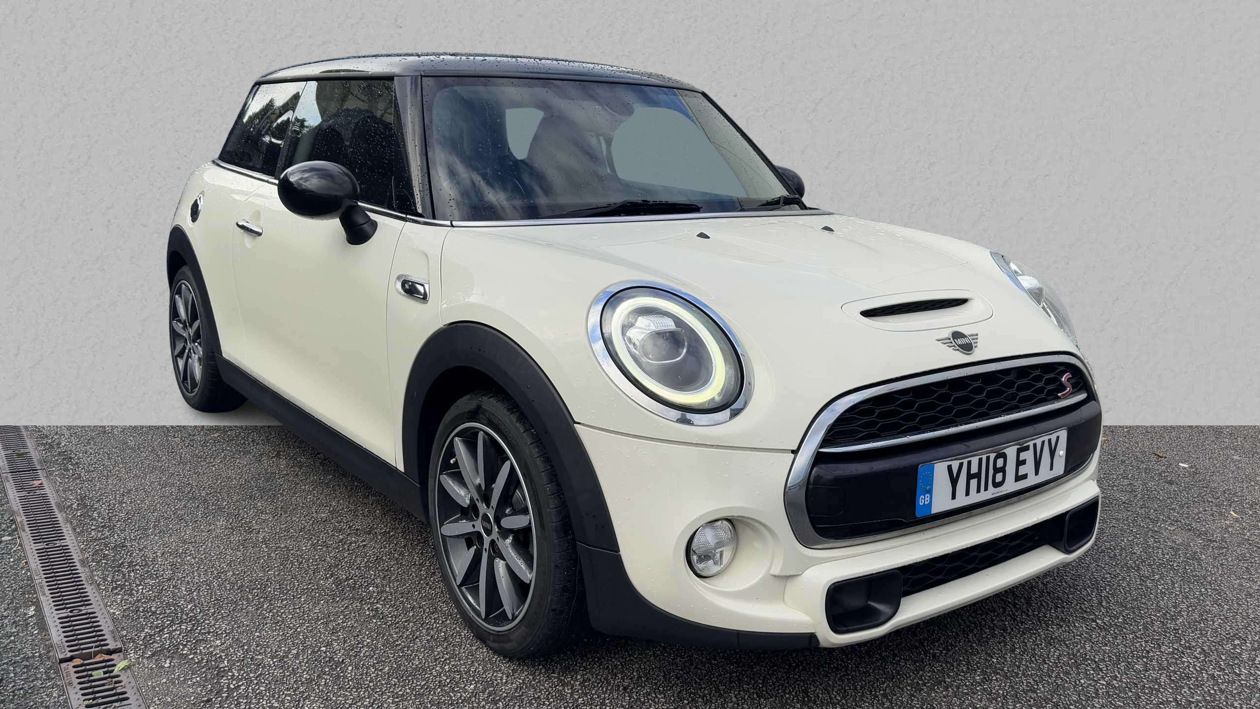 Main listing image - MINI Hatchback