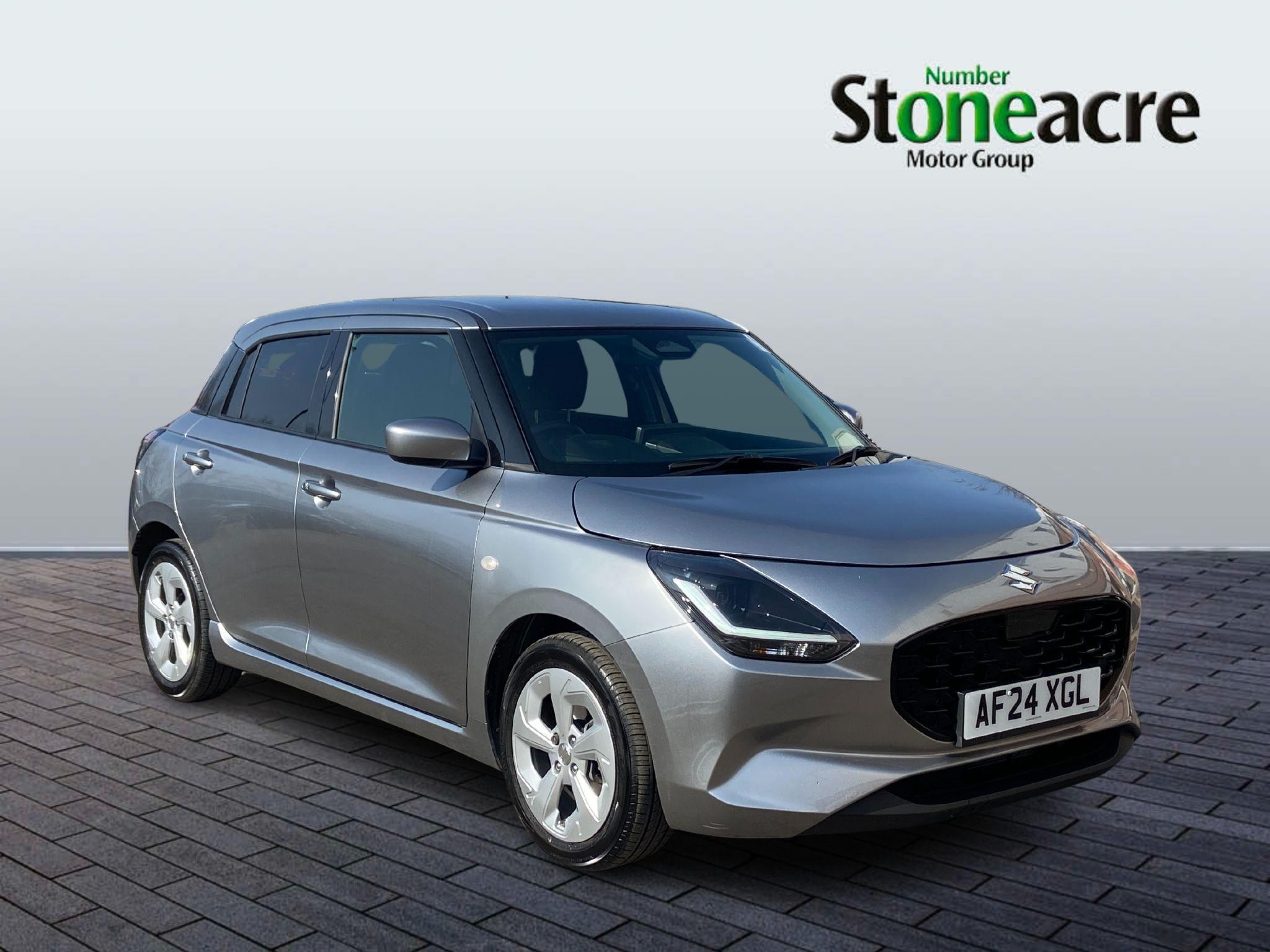 Main listing image - Suzuki Swift