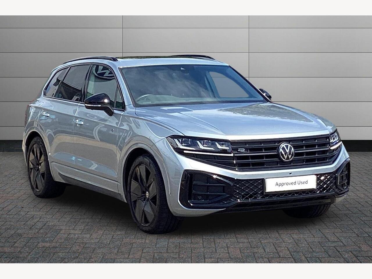 Main listing image - Volkswagen Touareg
