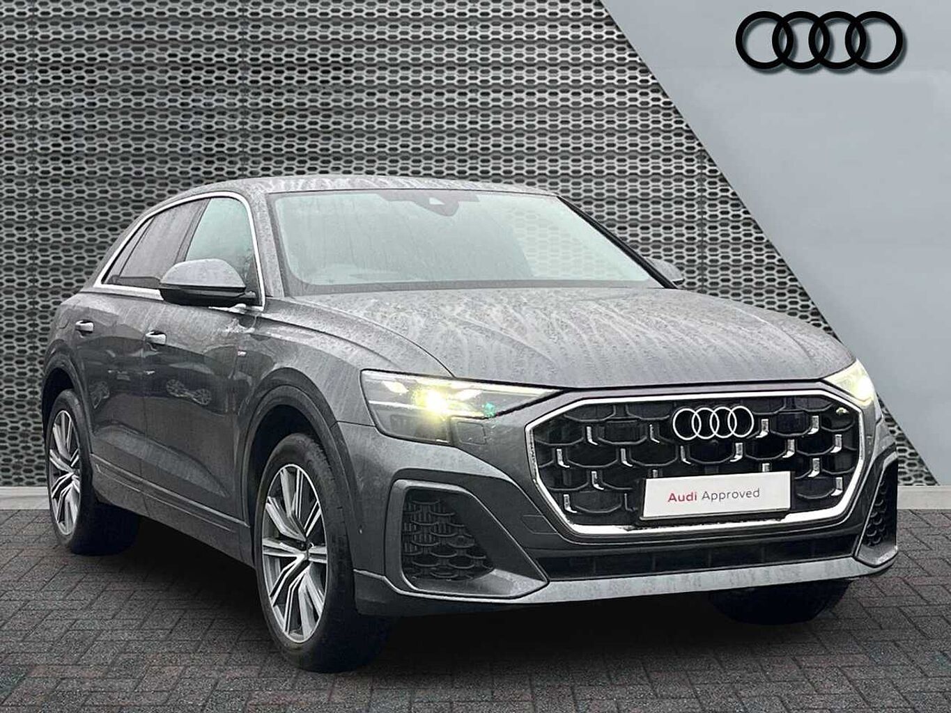 Main listing image - Audi Q8