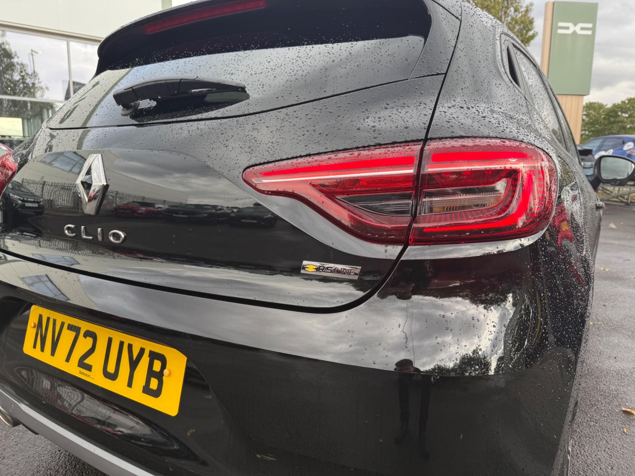 Main listing image - Renault Clio