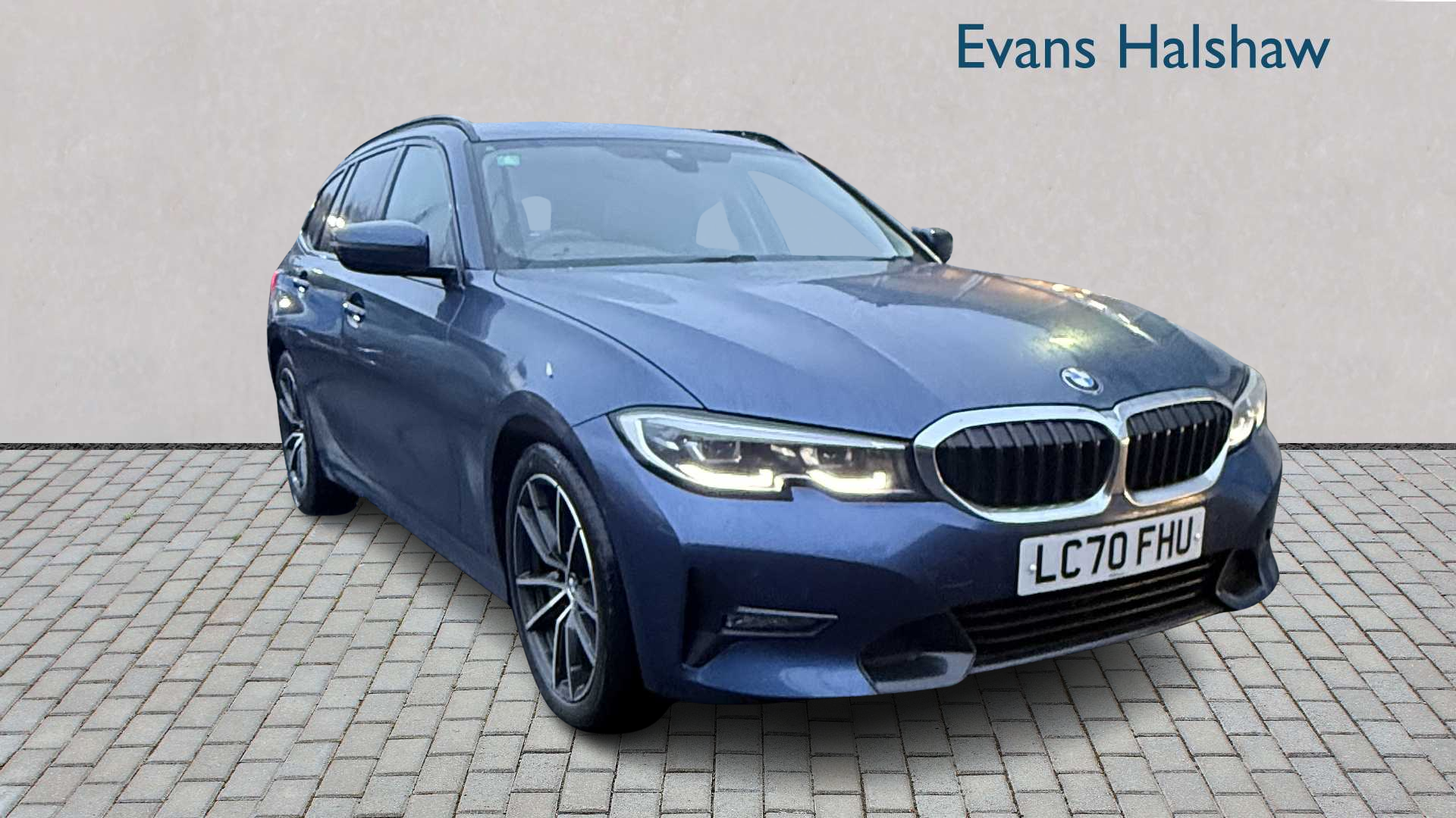 Main listing image - BMW 3 Series Touring