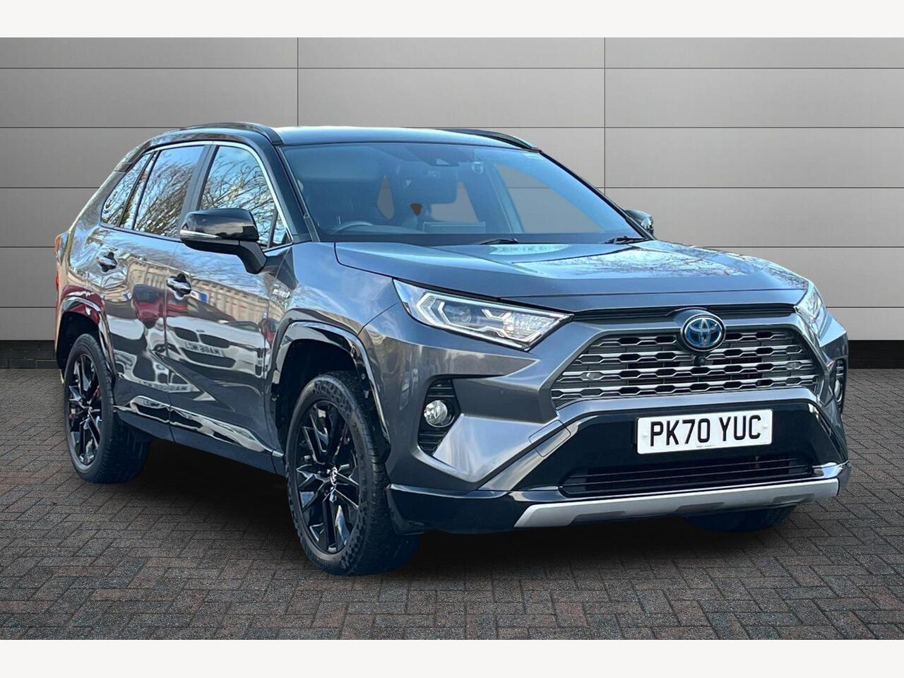 Main listing image - Toyota RAV4