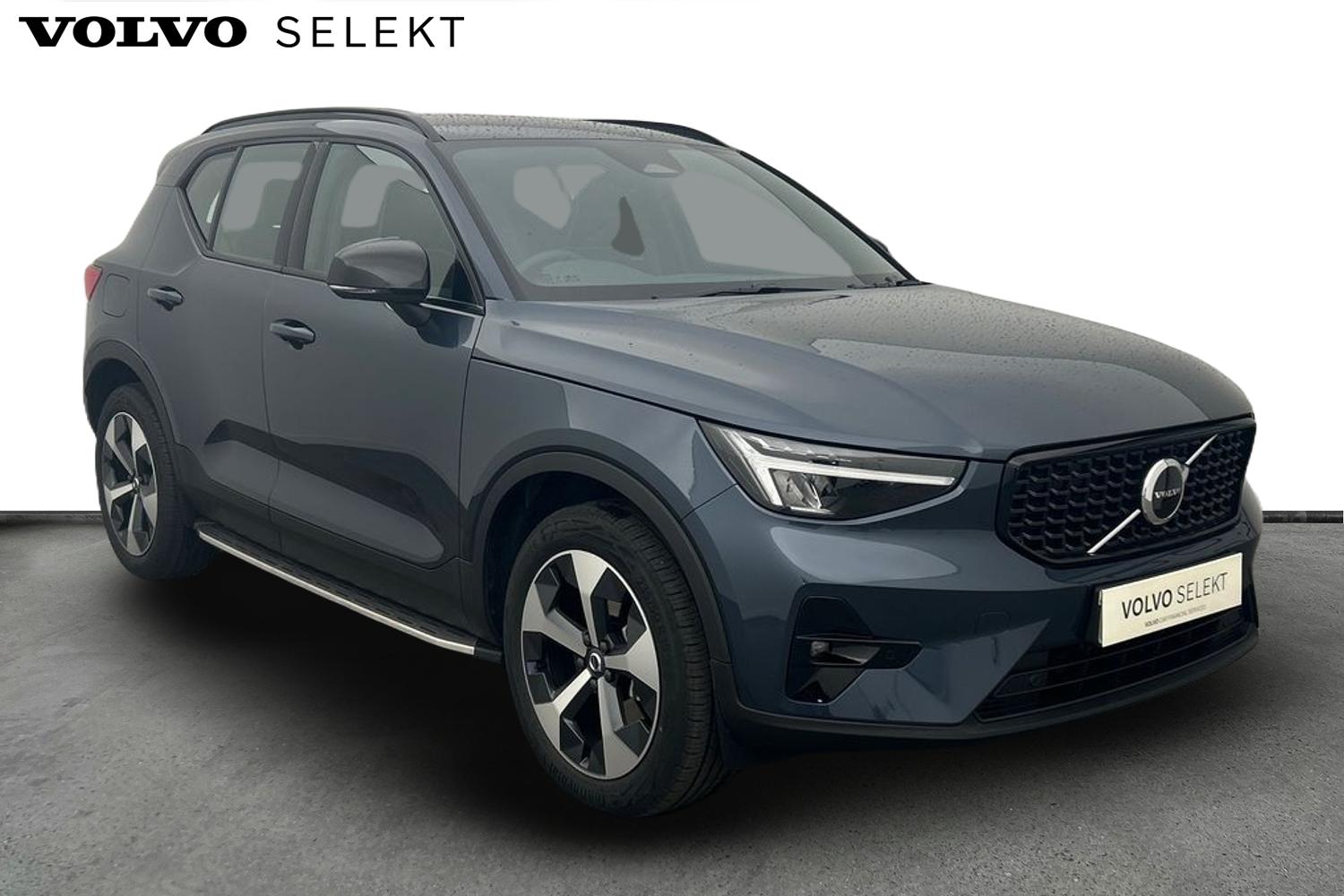 Main listing image - Volvo XC40
