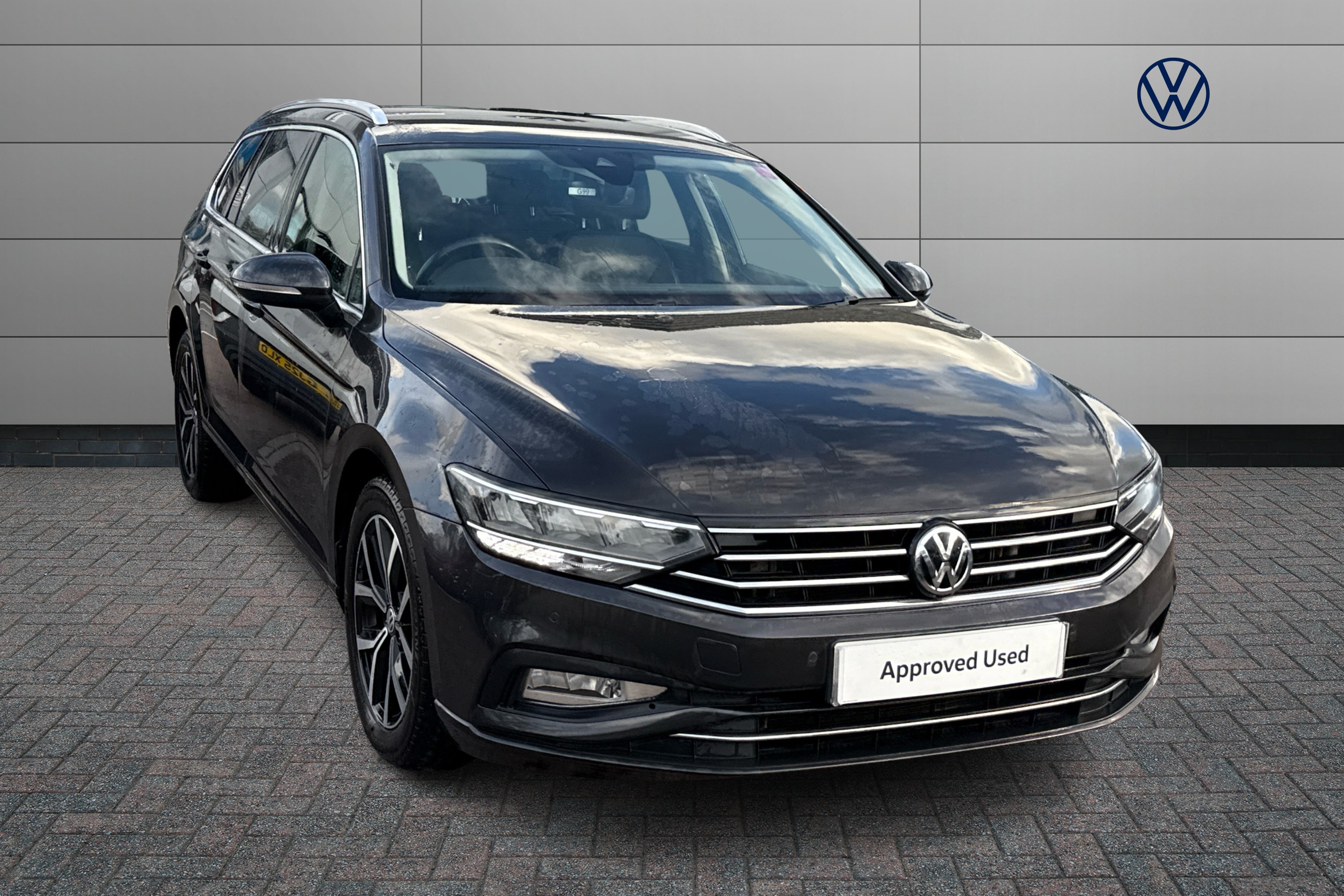 Main listing image - Volkswagen Passat Estate