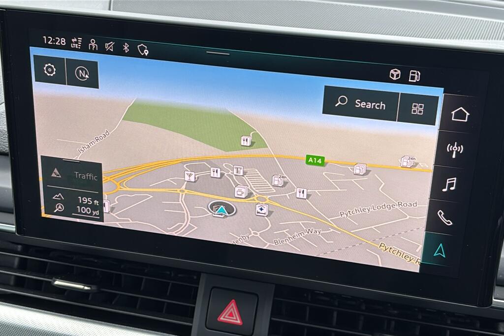 Main listing image - Audi A4