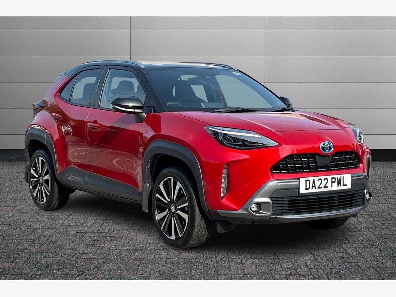 Main listing image - Toyota Yaris Cross