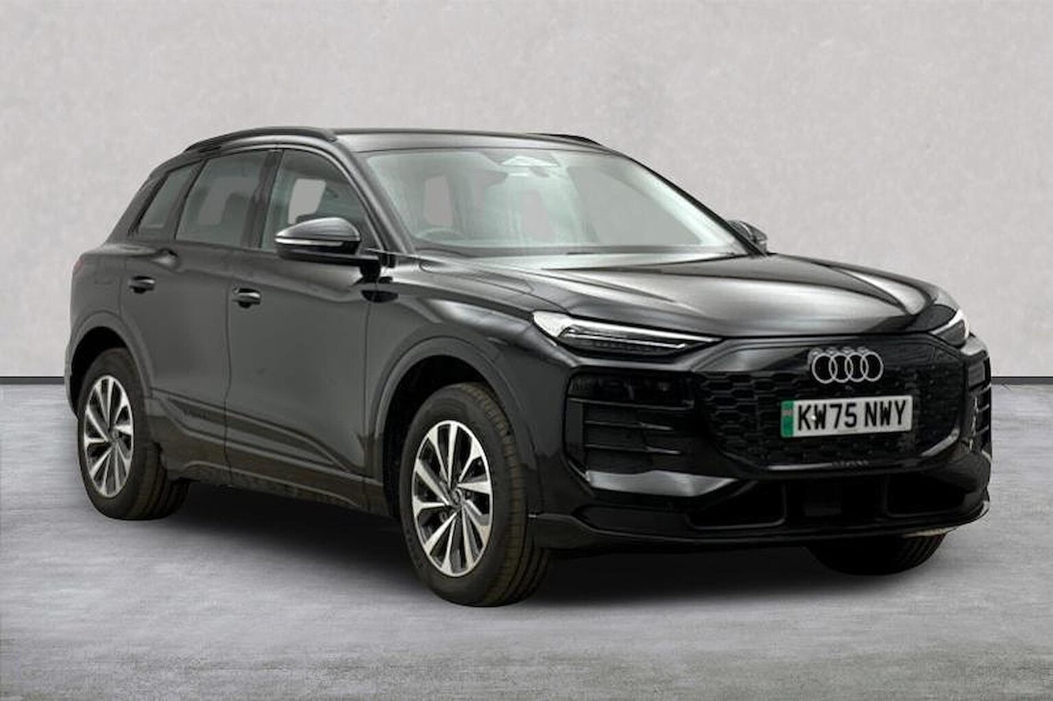 Main listing image - Audi Q6
