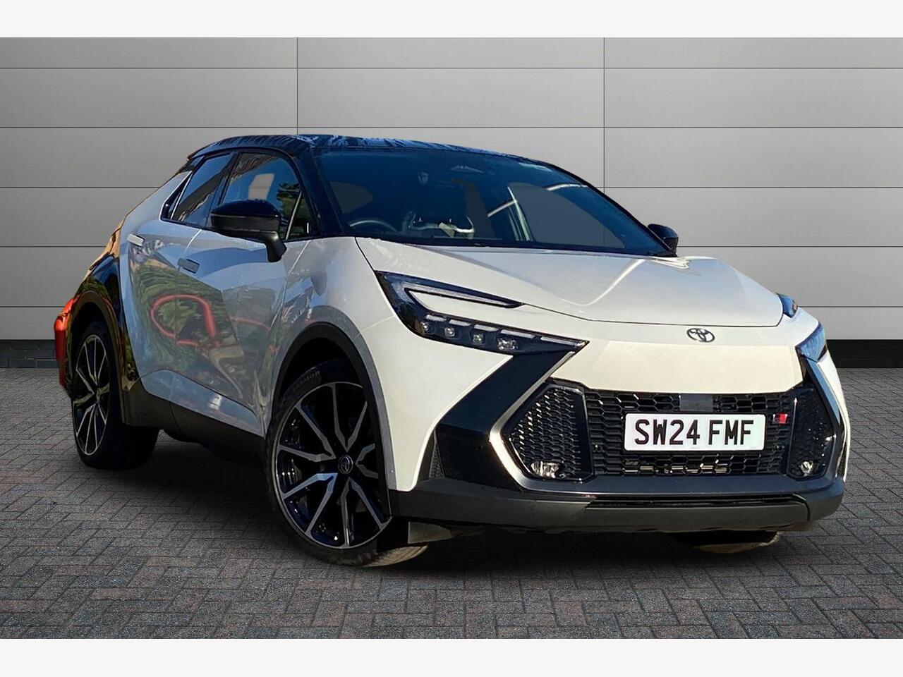 Main listing image - Toyota C-HR