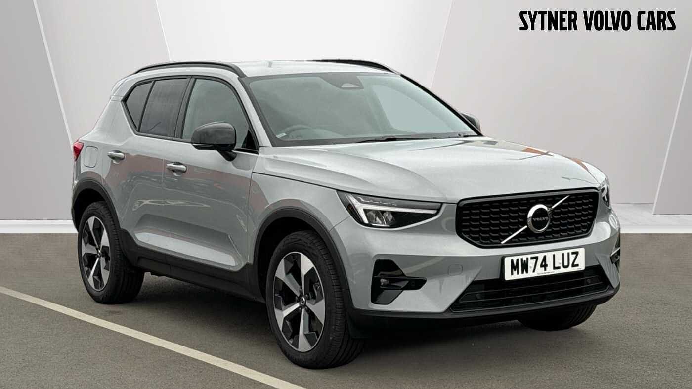 Main listing image - Volvo XC40