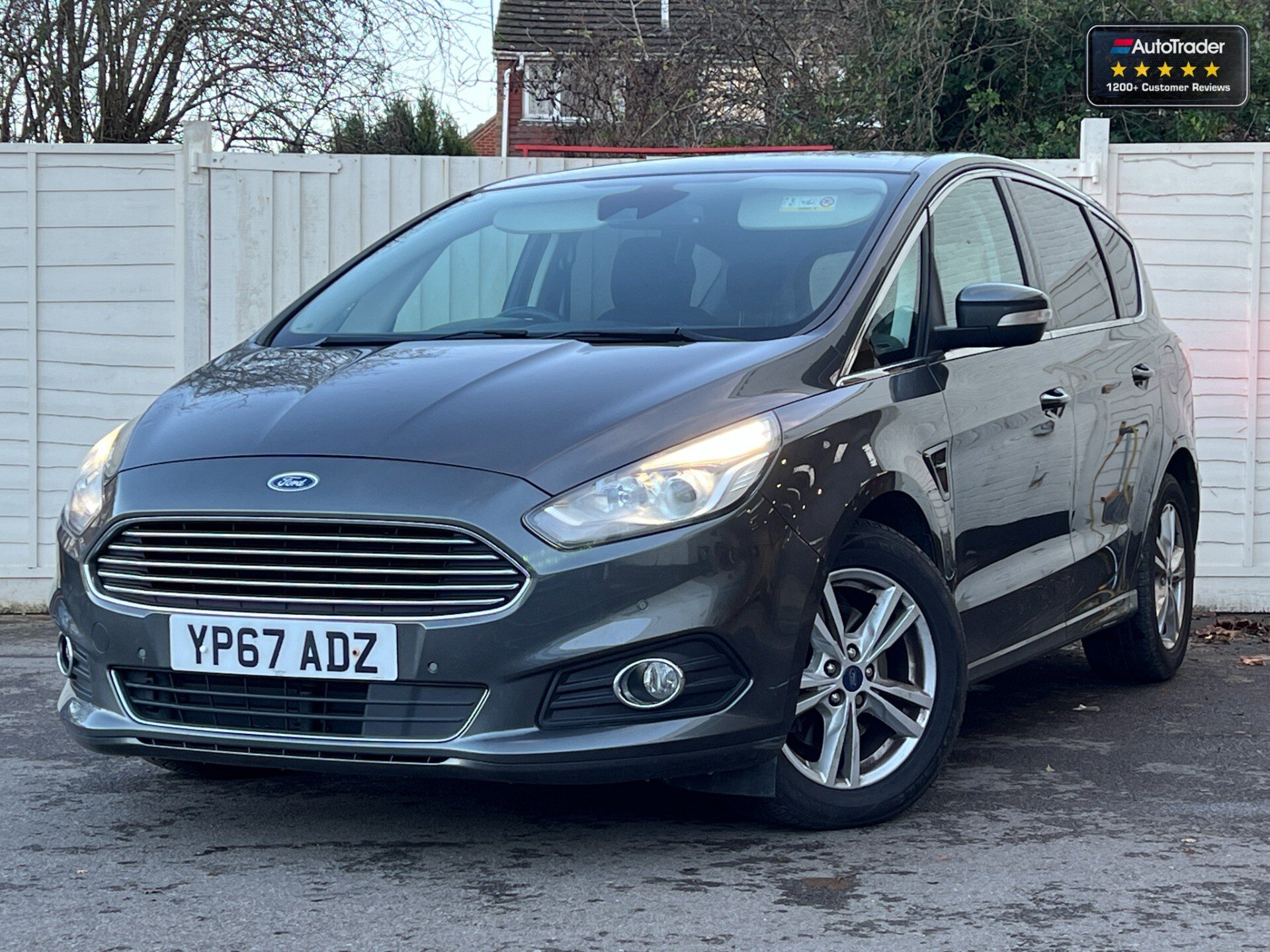 Main listing image - Ford S-MAX