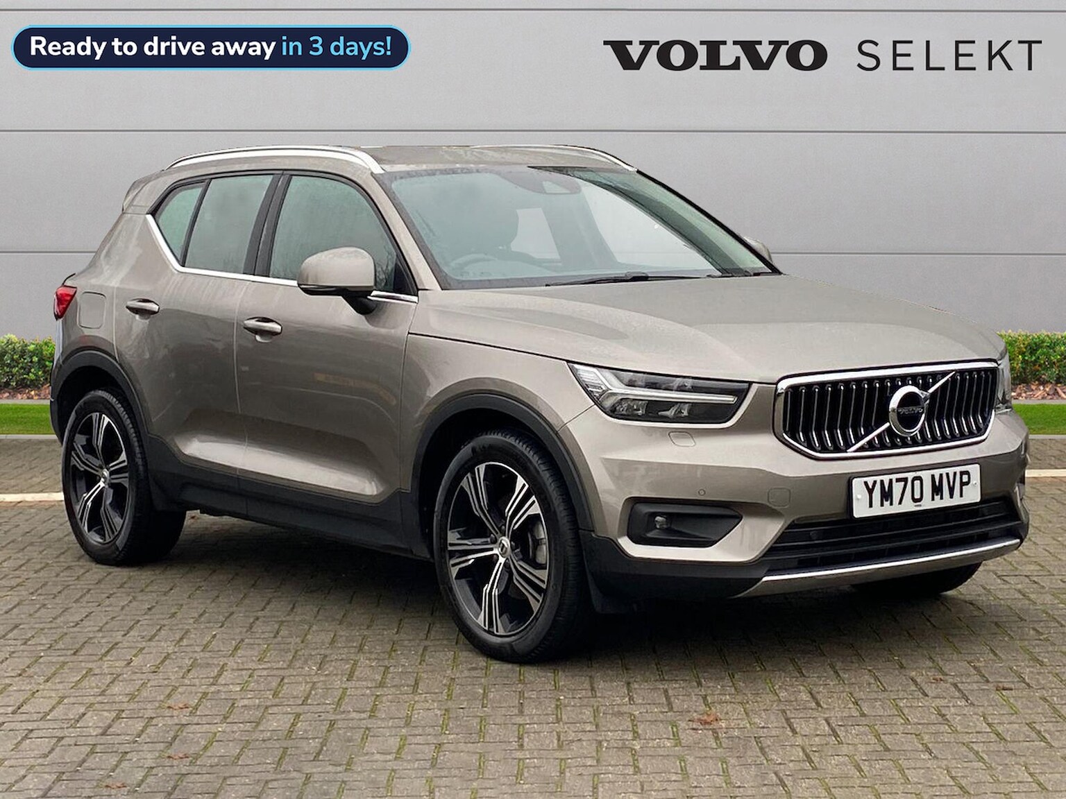 Main listing image - Volvo XC40