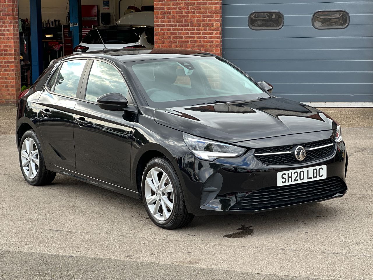 Main listing image - Vauxhall Corsa