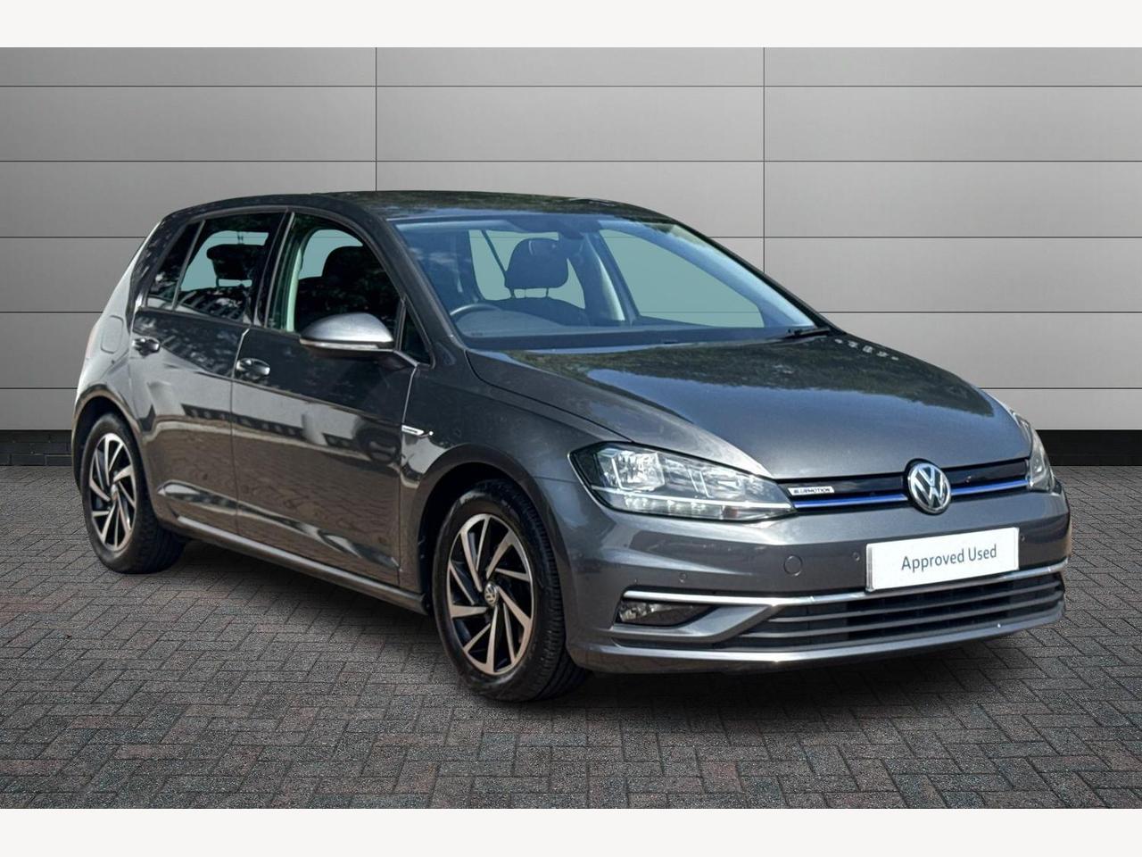 Main listing image - Volkswagen Golf