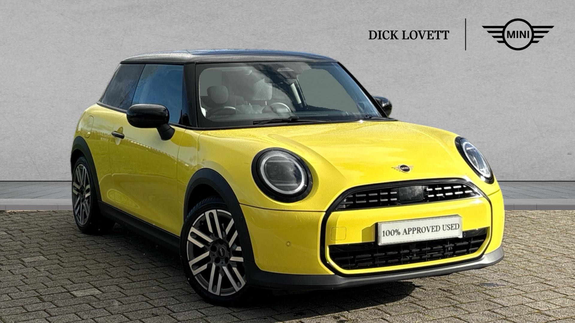 Main listing image - MINI Hatchback