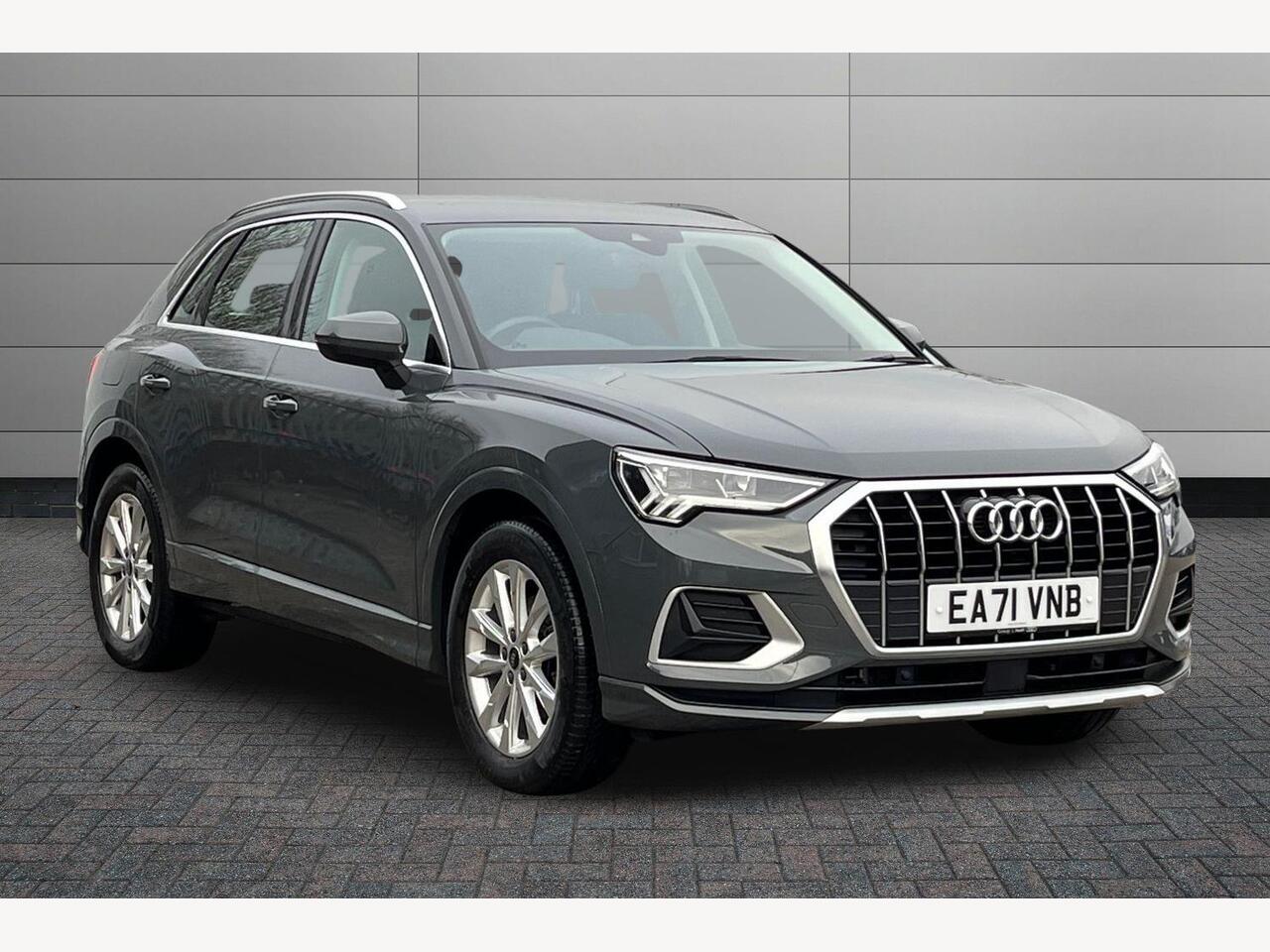 Main listing image - Audi Q3