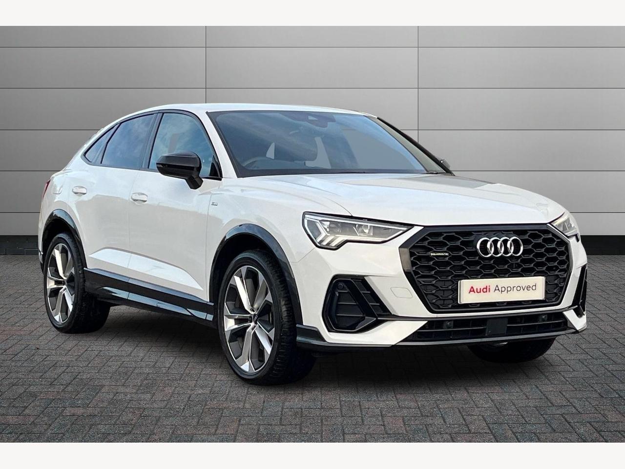 Main listing image - Audi Q3