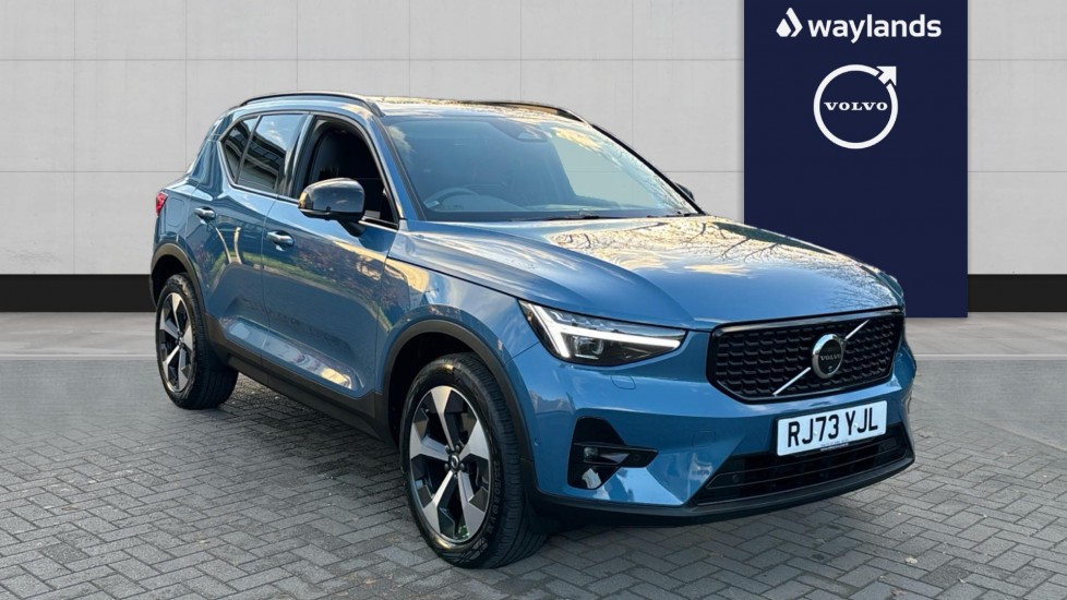 Main listing image - Volvo XC40