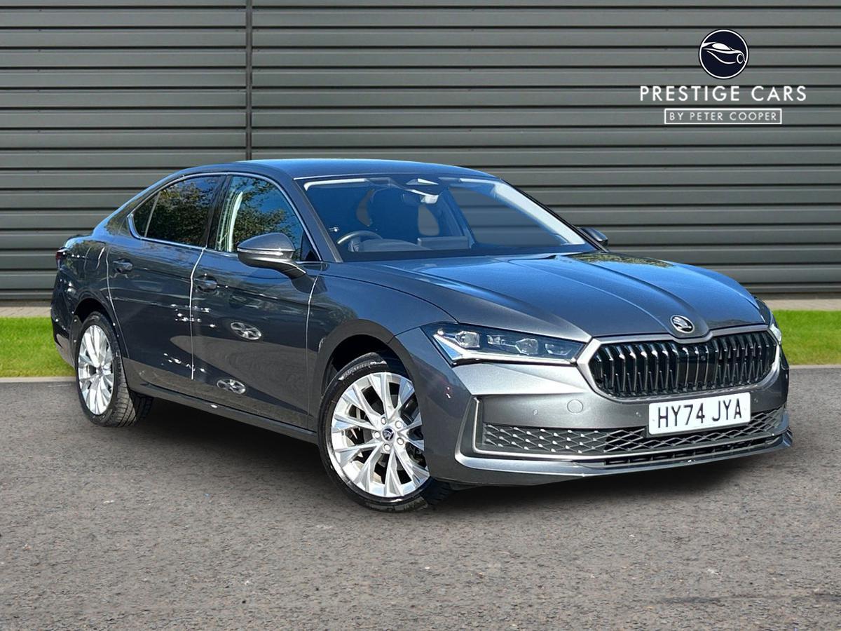 Main listing image - Skoda Superb