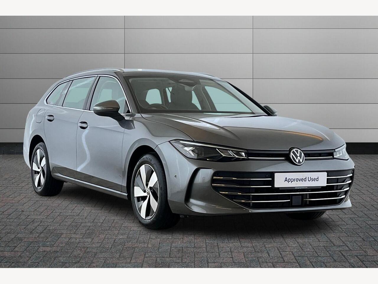 Main listing image - Volkswagen Passat Estate