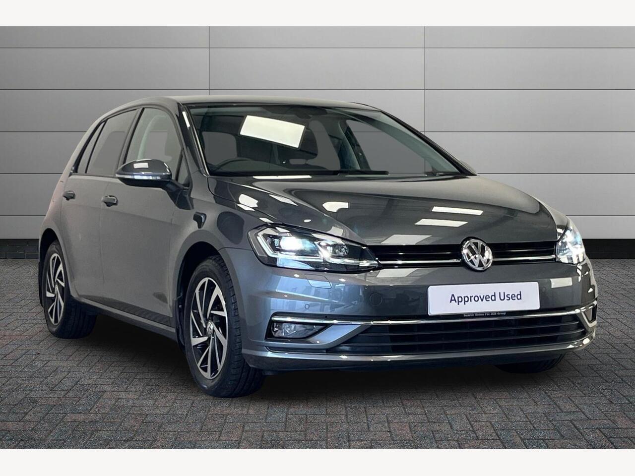 Main listing image - Volkswagen Golf