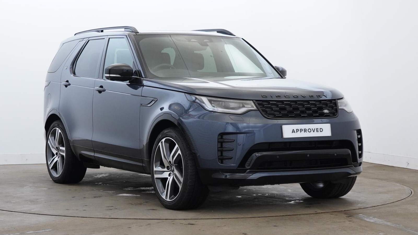 Main listing image - Land Rover Discovery
