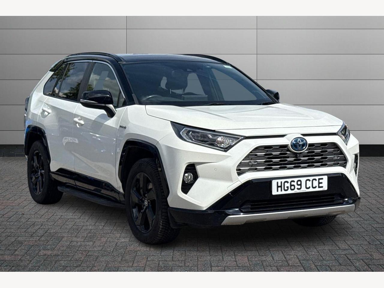Main listing image - Toyota RAV4