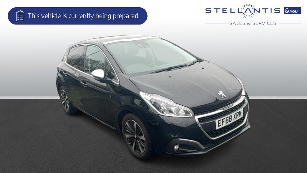 Main listing image - Peugeot 208