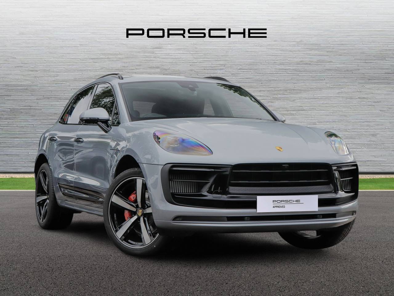 Main listing image - Porsche Macan