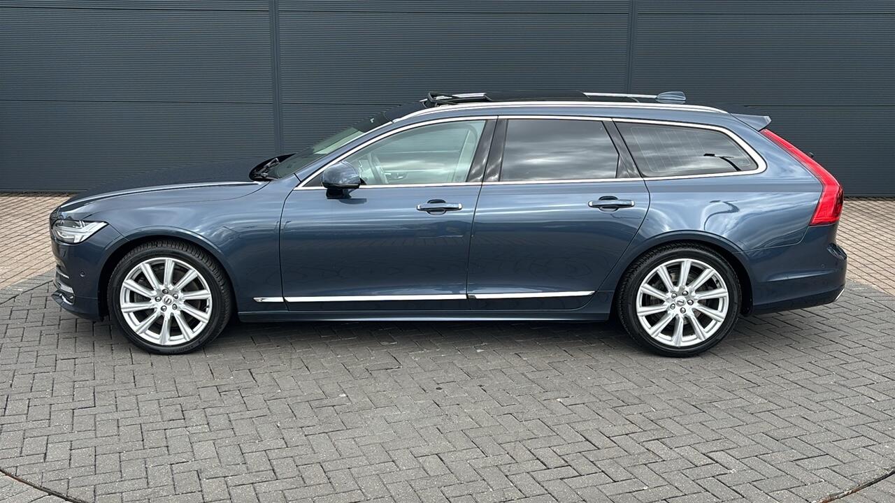 Main listing image - Volvo V90