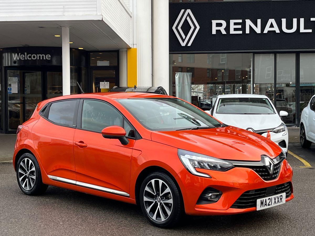 Main listing image - Renault Clio