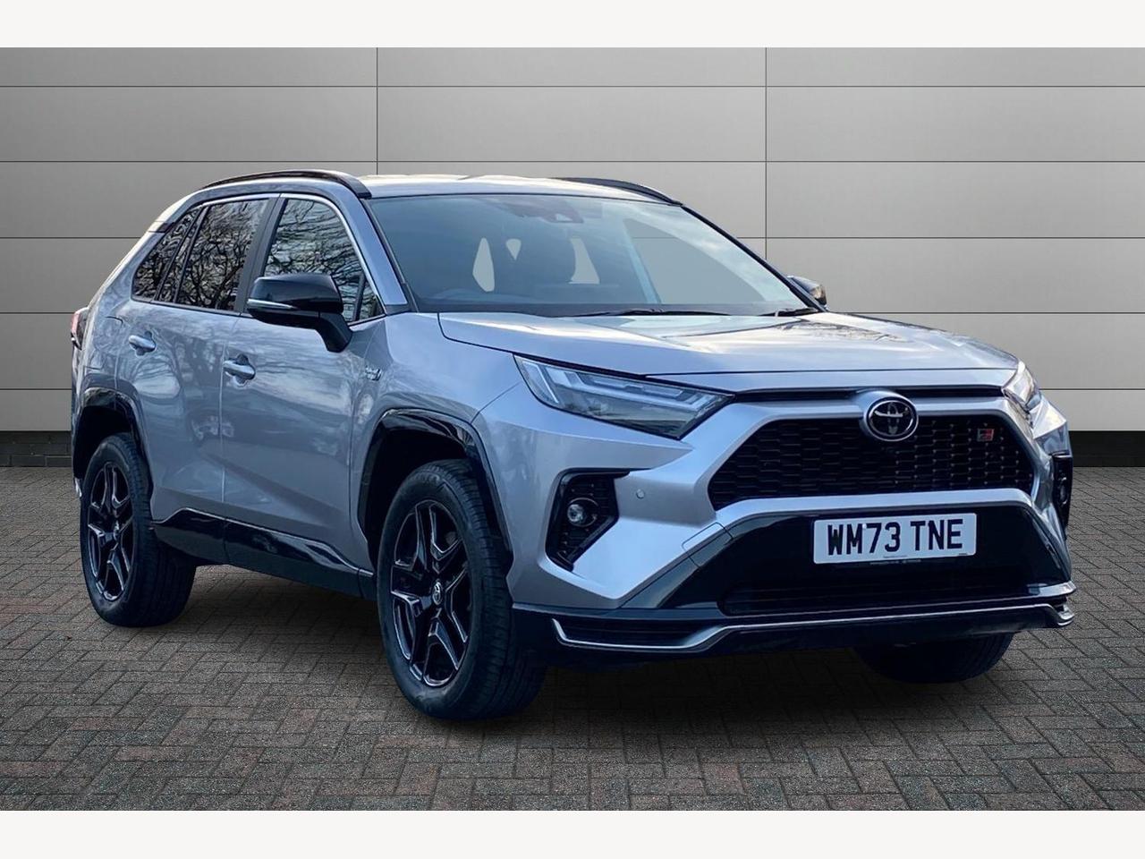 Main listing image - Toyota RAV4