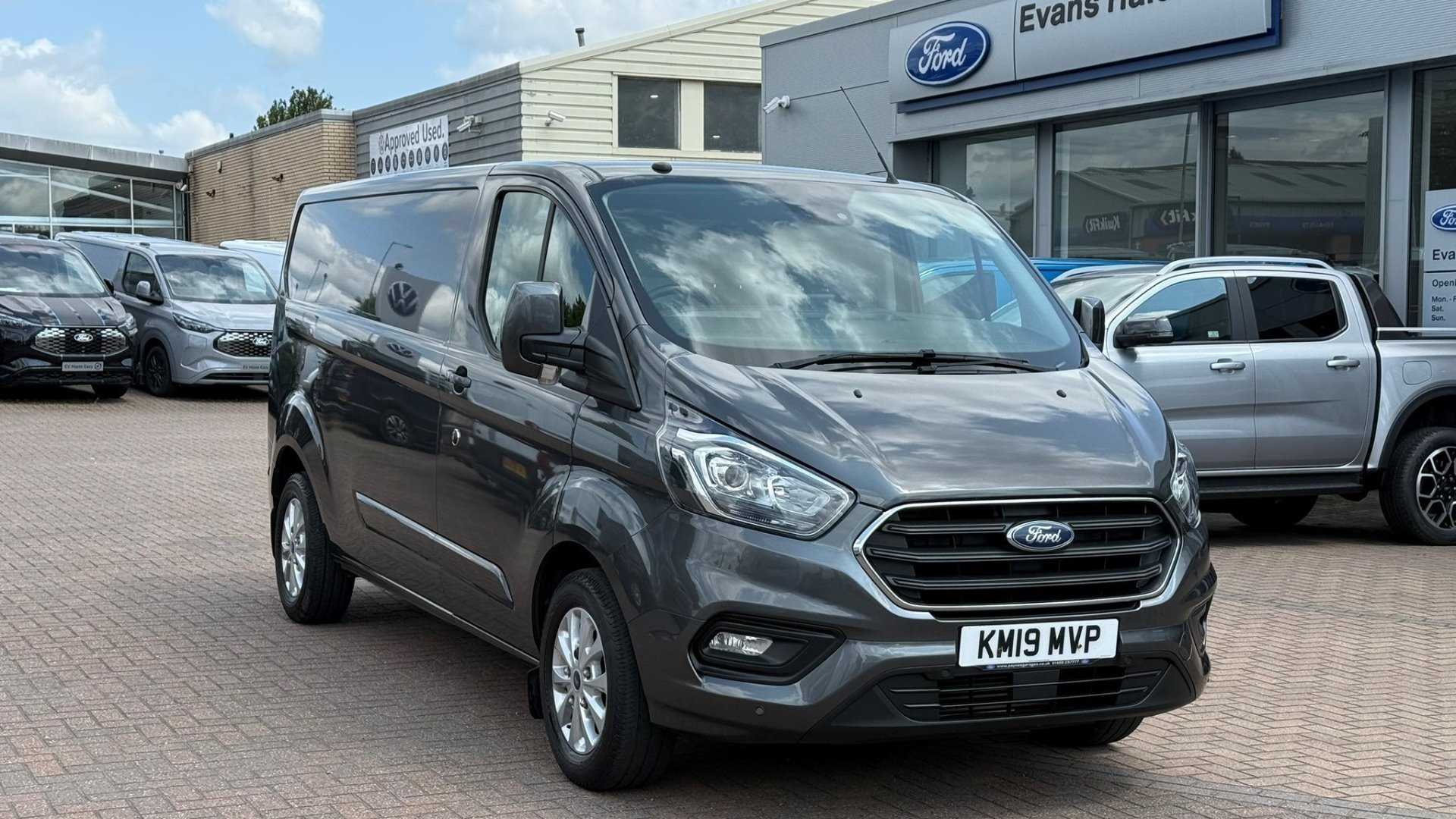 Main listing image - Ford Transit Custom