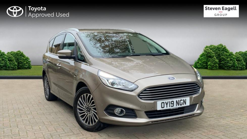 Main listing image - Ford S-MAX