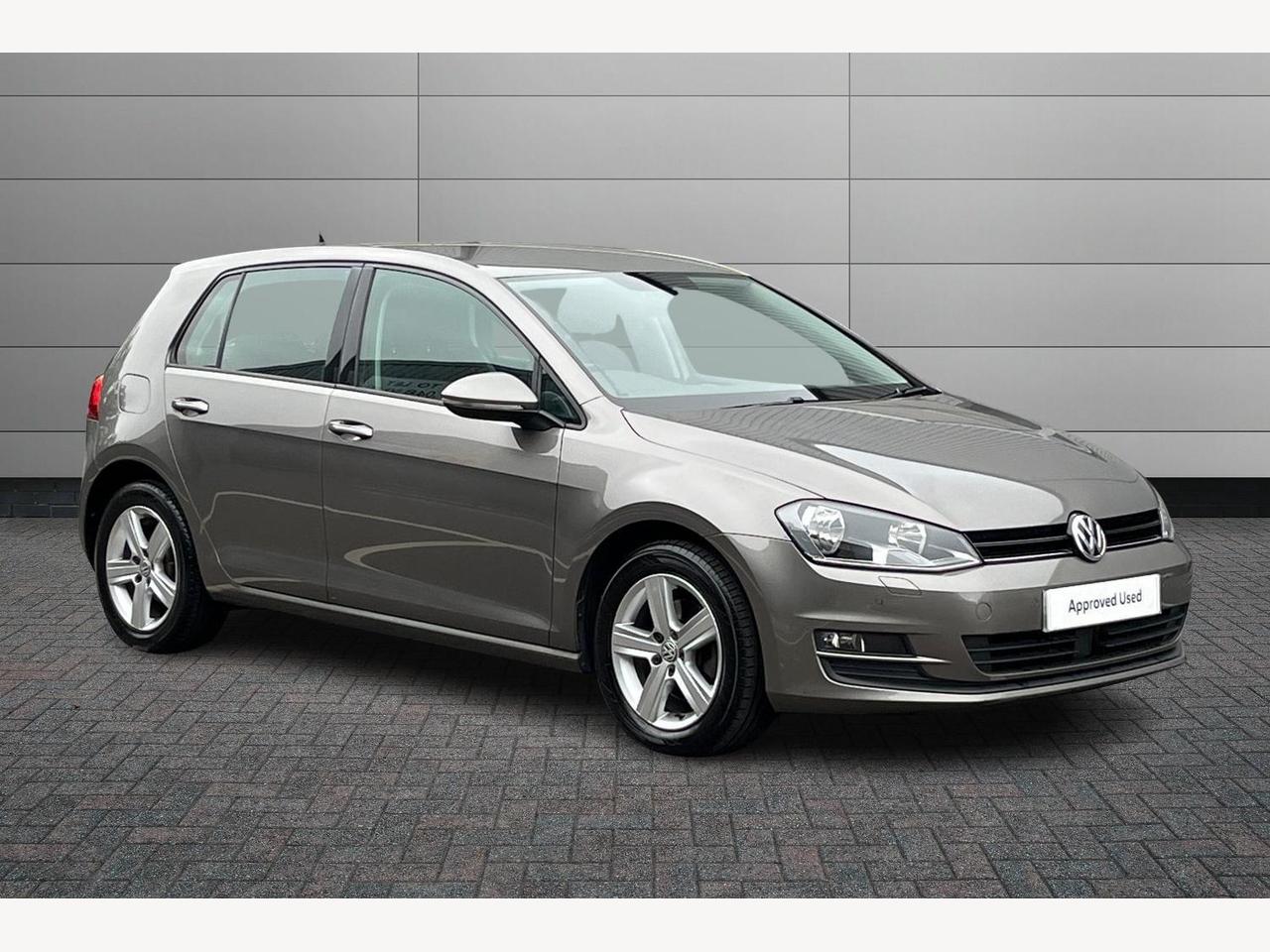 Main listing image - Volkswagen Golf