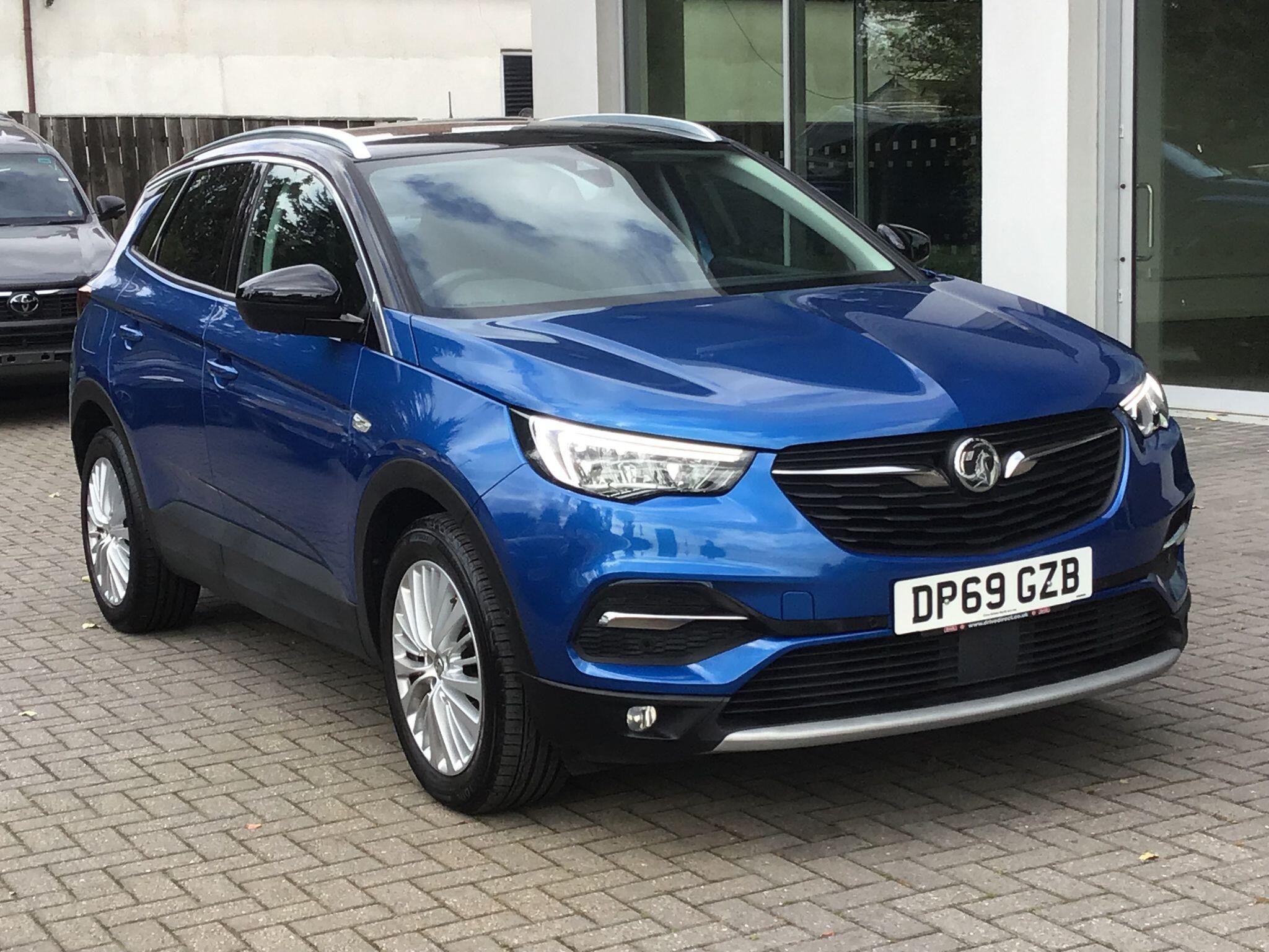 Main listing image - Vauxhall Grandland X