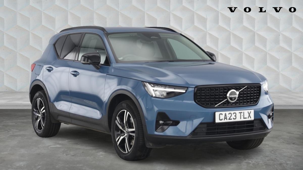 Main listing image - Volvo XC40