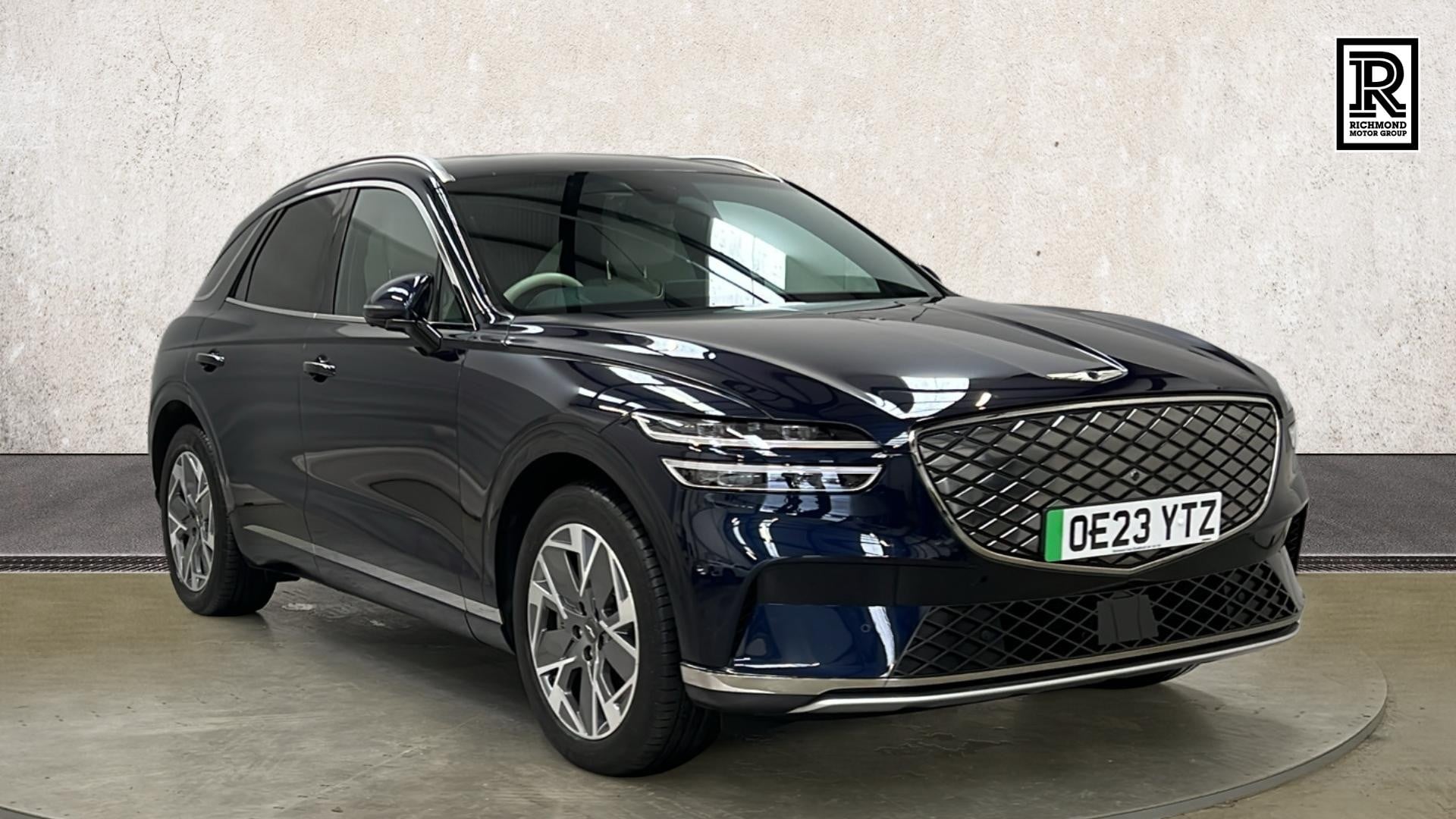 Main listing image - Genesis Gv70